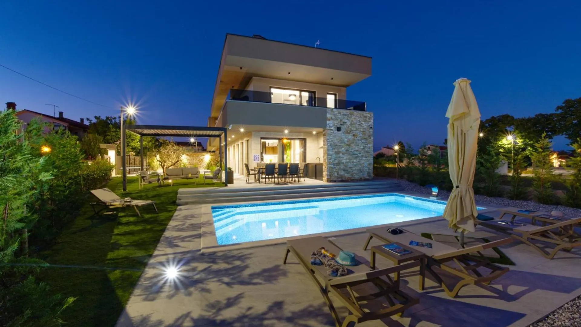 Villa Pieron&Bavigo With Pool, Jacuzzi And Sauna Marcana