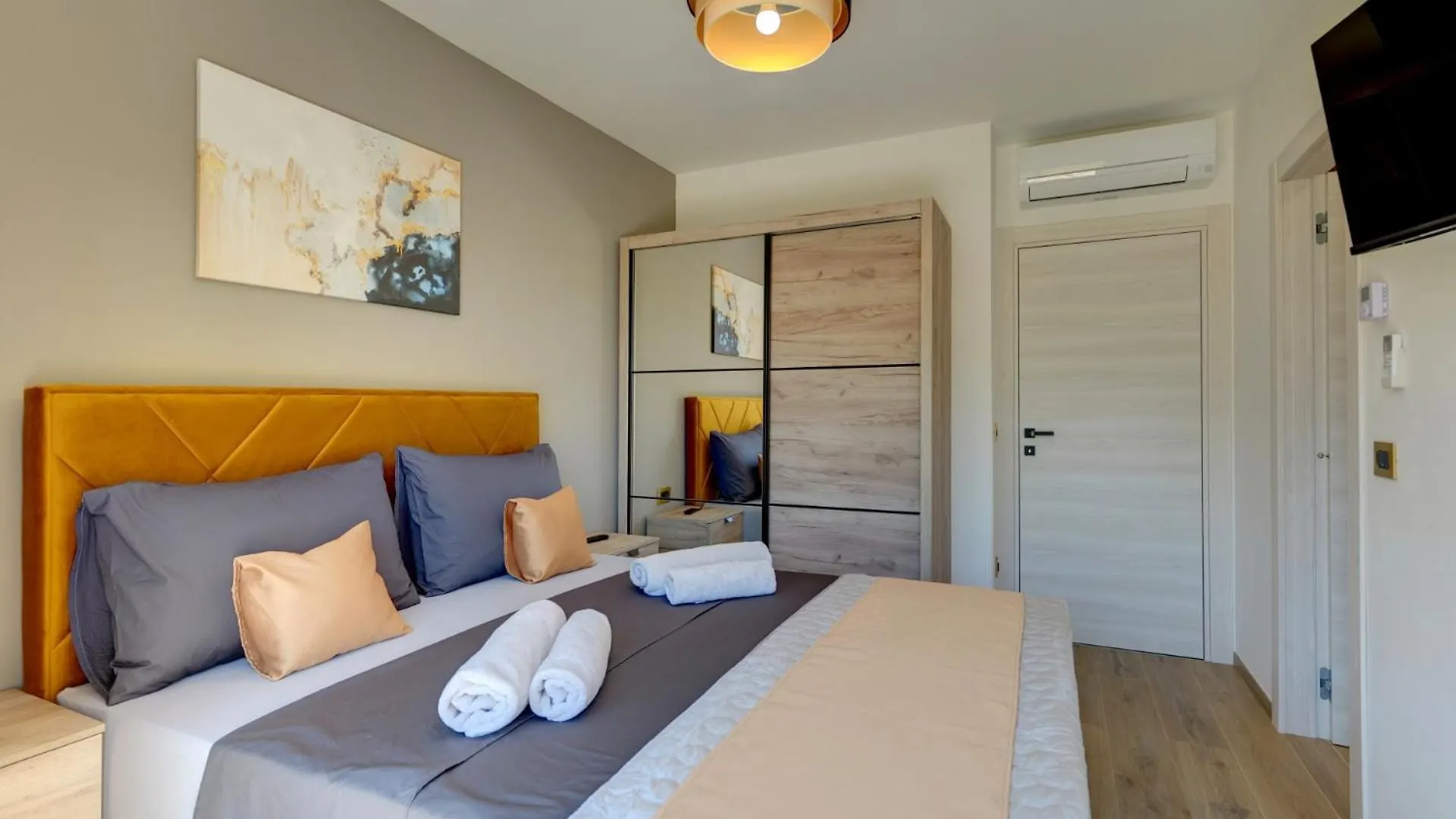 Villa Pieron&Bavigo With Pool, Jacuzzi And Sauna Marcana Croatia