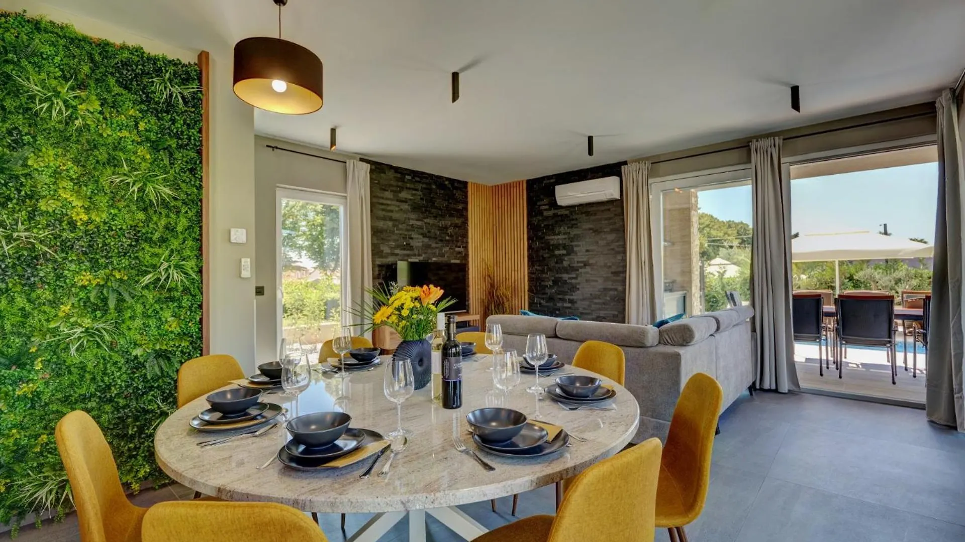 Villa Pieron&Bavigo With Pool, Jacuzzi And Sauna Marcana