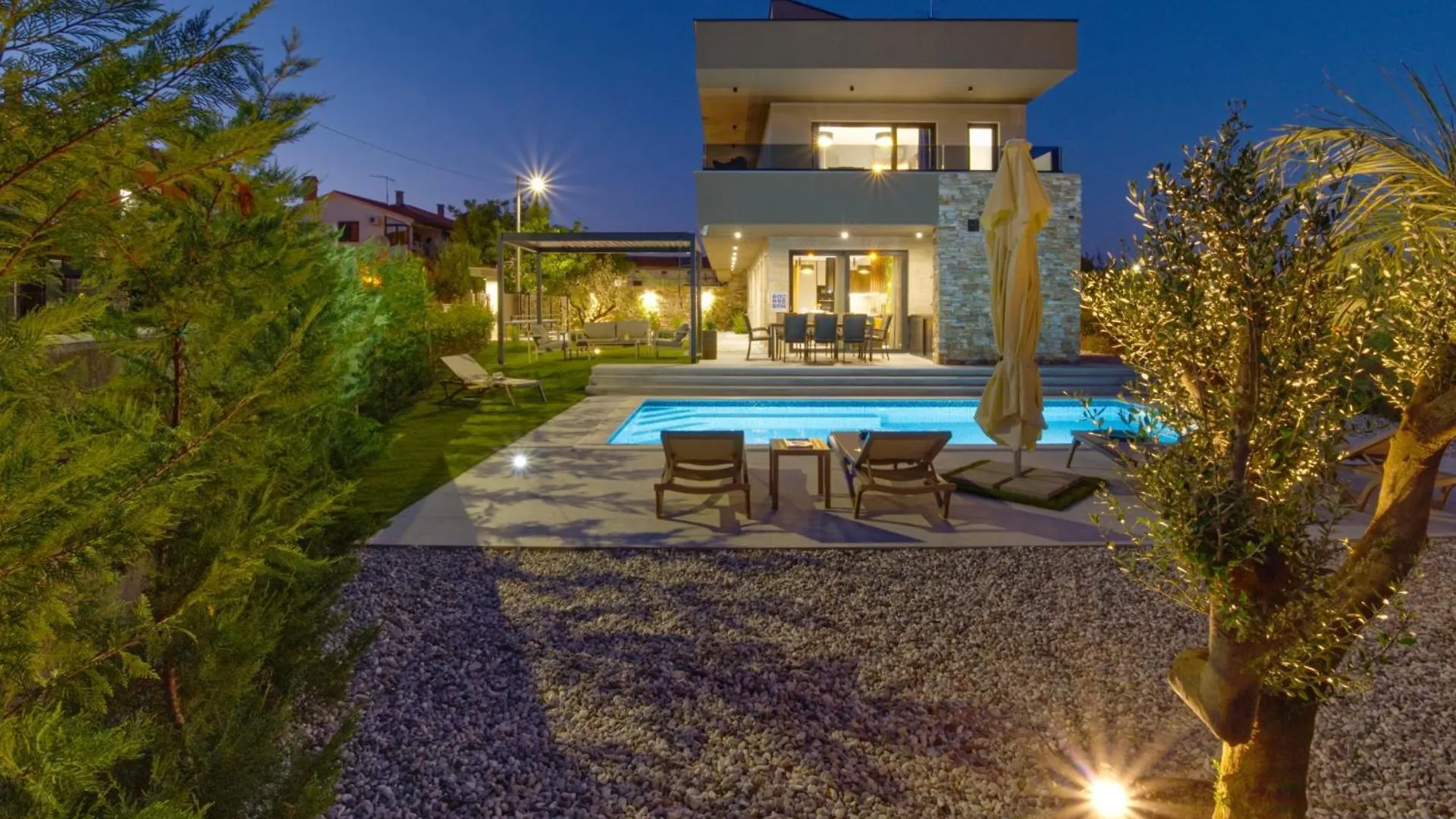 Villa Pieron&Bavigo With Pool, Jacuzzi And Sauna Marcana Croatia