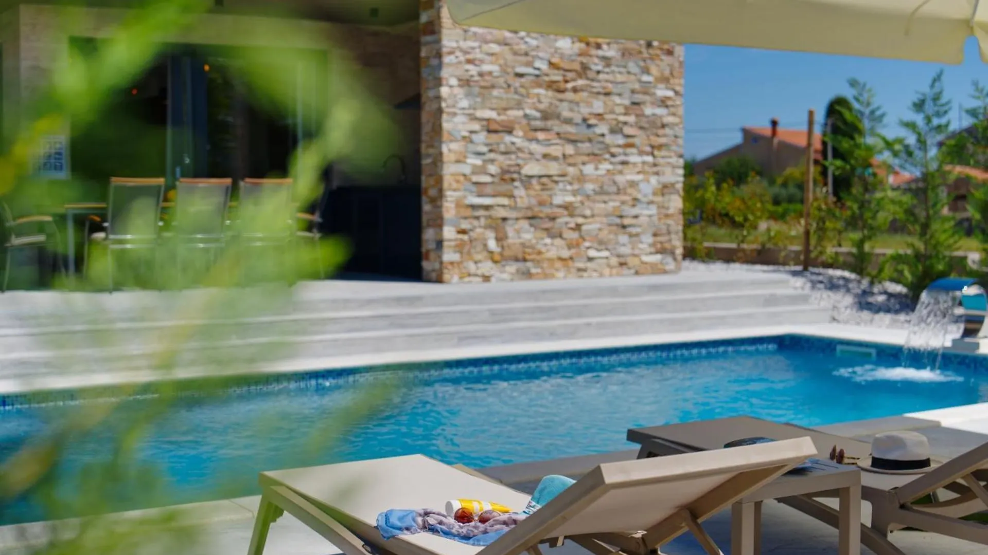 Villa Pieron&Bavigo With Pool, Jacuzzi And Sauna Marcana