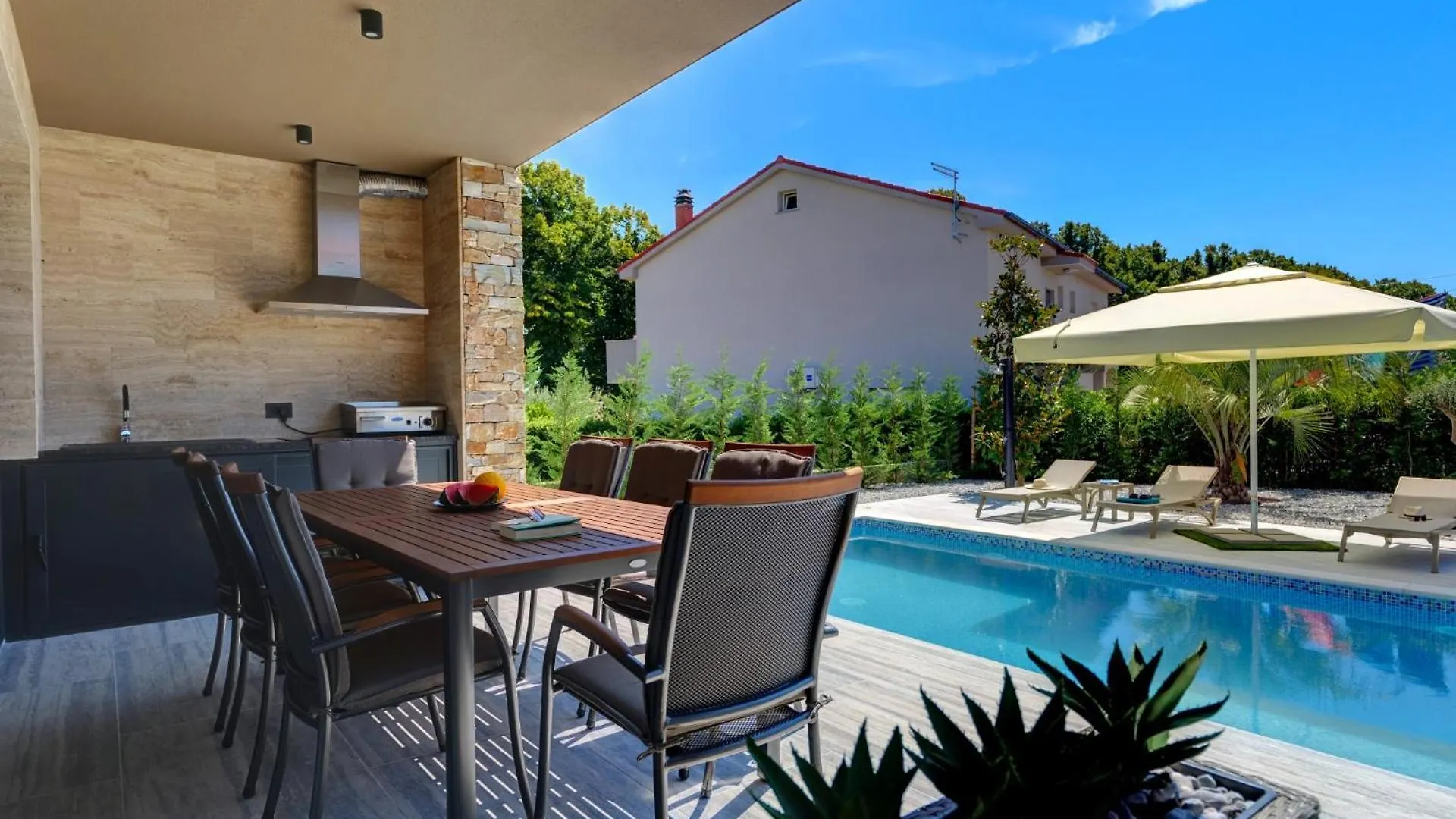 Villa Pieron&Bavigo With Pool, Jacuzzi And Sauna Marcana