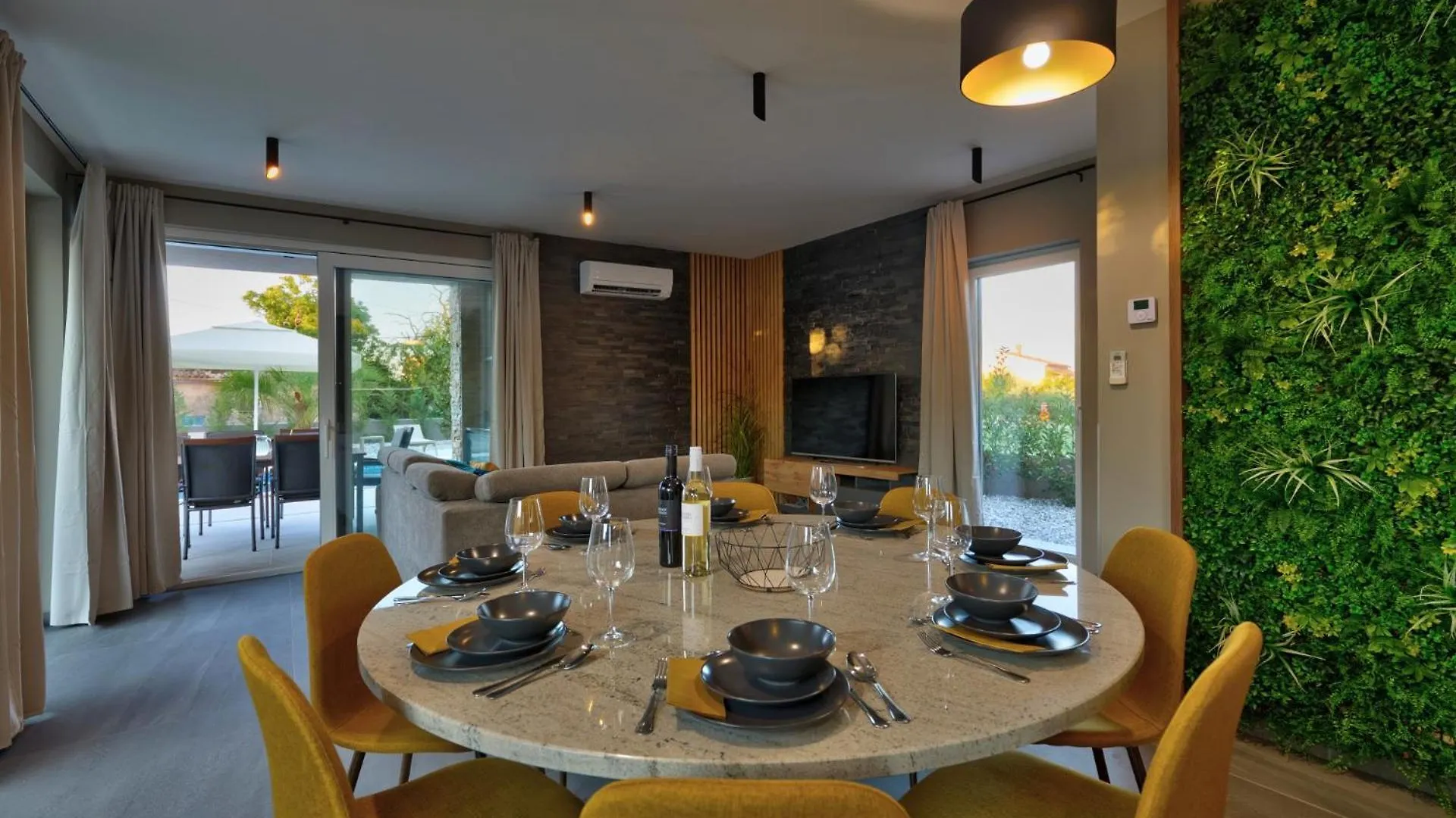 Villa Pieron&Bavigo With Pool, Jacuzzi And Sauna Marcana Croatia