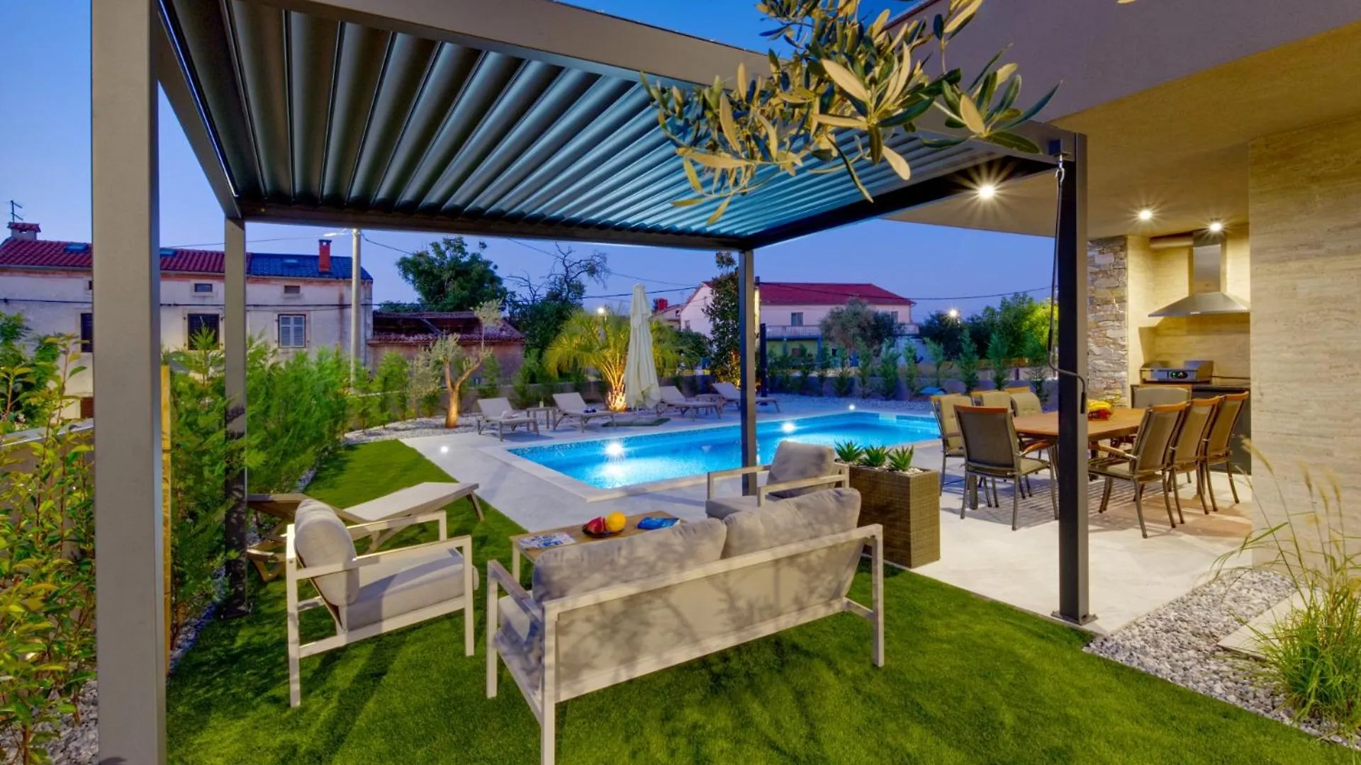 Villa Pieron&Bavigo With Pool, Jacuzzi And Sauna Marcana Croatia