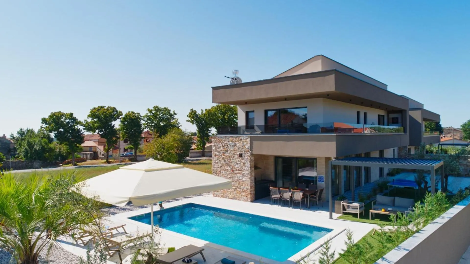 Villa Pieron&Bavigo With Pool, Jacuzzi And Sauna Marcana