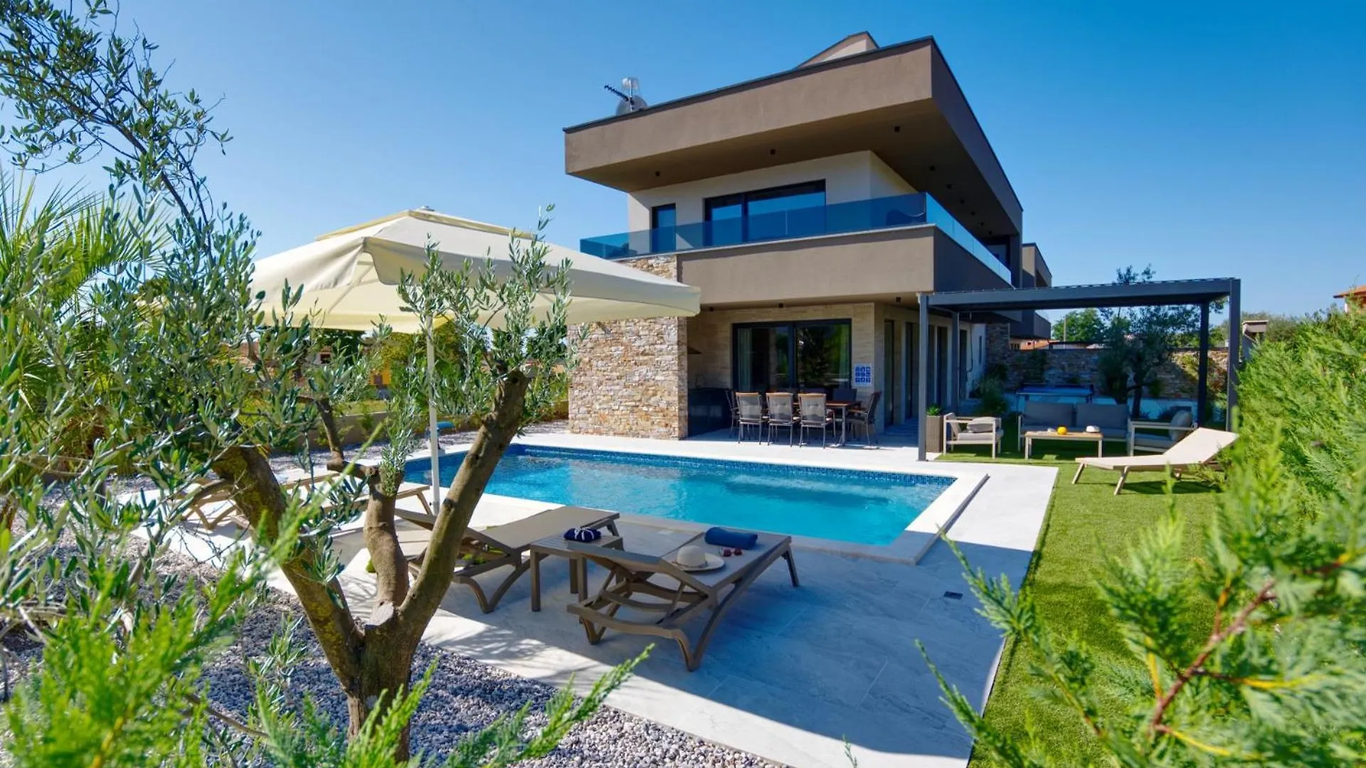 Villa Pieron&Bavigo With Pool, Jacuzzi And Sauna Marcana