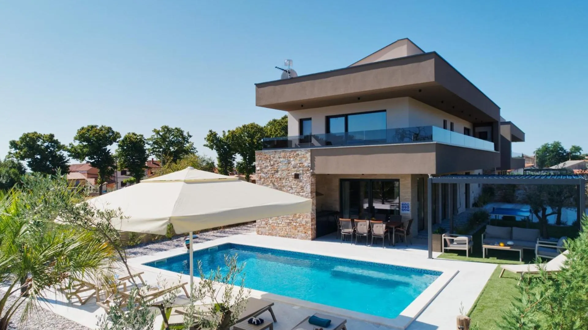 Villa Pieron&Bavigo With Pool, Jacuzzi And Sauna Marcana