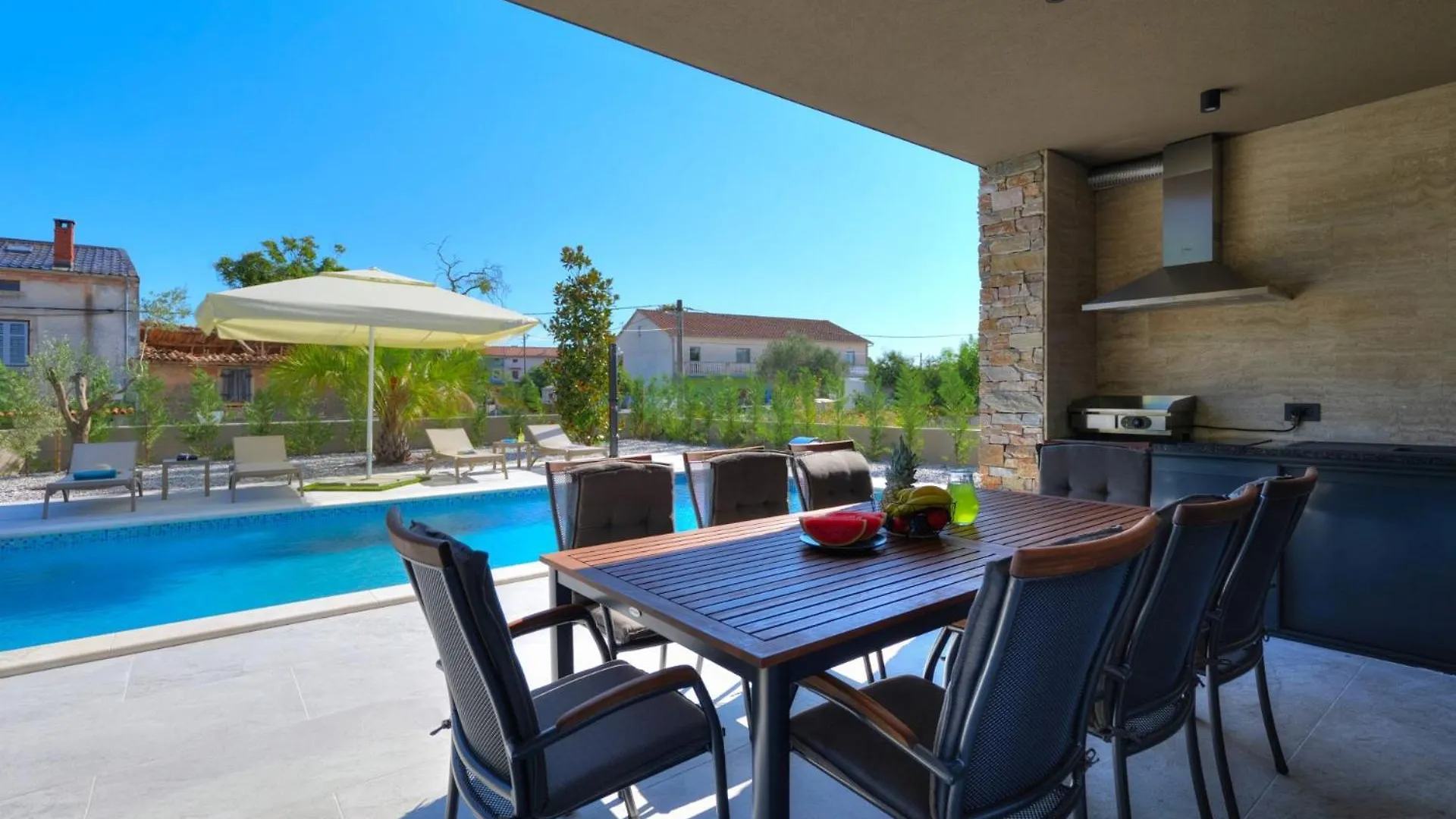 Villa Pieron&Bavigo With Pool, Jacuzzi And Sauna Marcana