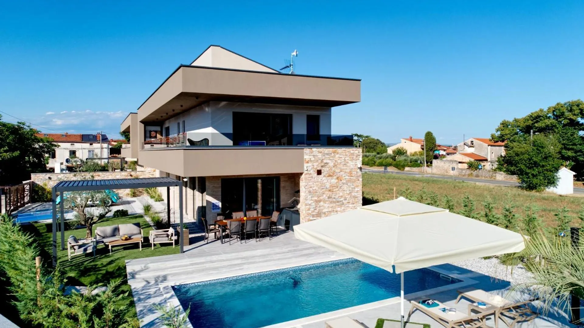 Villa Pieron&Bavigo With Pool, Jacuzzi And Sauna Marčana 0*,